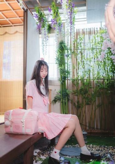 小姑娘全集免费高清观看_剧情片电影完整版在线观看