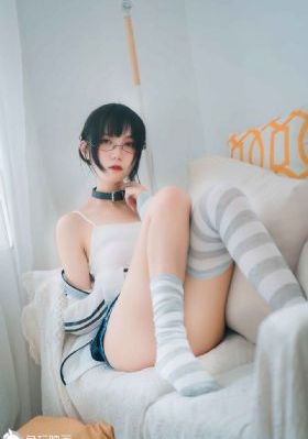 赤裸红唇_720在线观看完整版