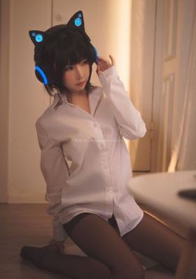 天天拍夜夜爽_BD英语免费观看